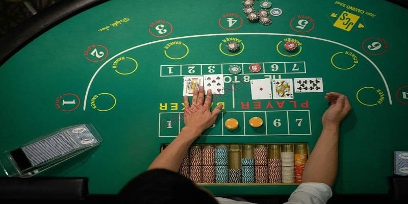 Chi tiết cách đánh Baccarat không gấp thếp 